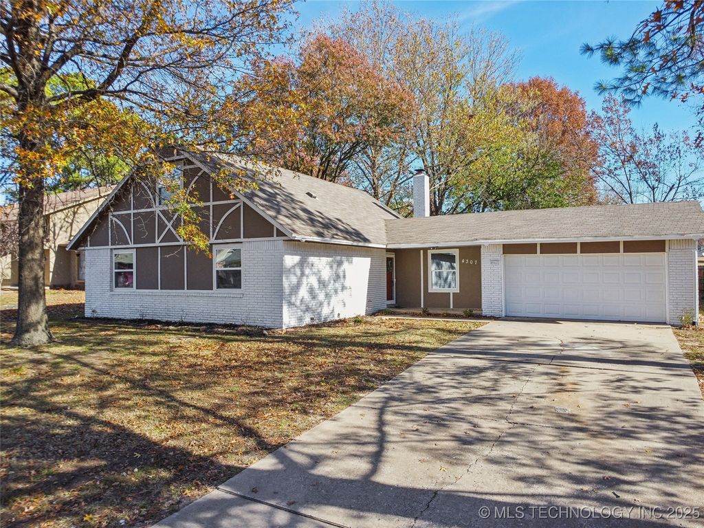 4307 S Hickory Place, Broken Arrow, OK 74011