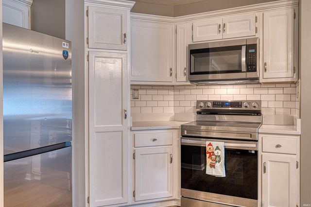 213 Westbriar Boulevard, Newburgh, IN 47630