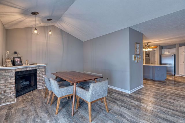 213 Westbriar Boulevard, Newburgh, IN 47630