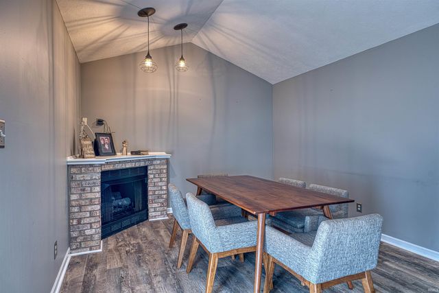 213 Westbriar Boulevard, Newburgh, IN 47630