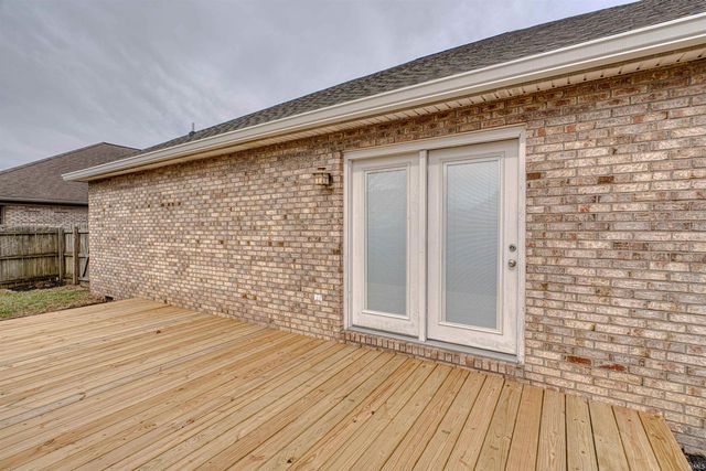 213 Westbriar Boulevard, Newburgh, IN 47630