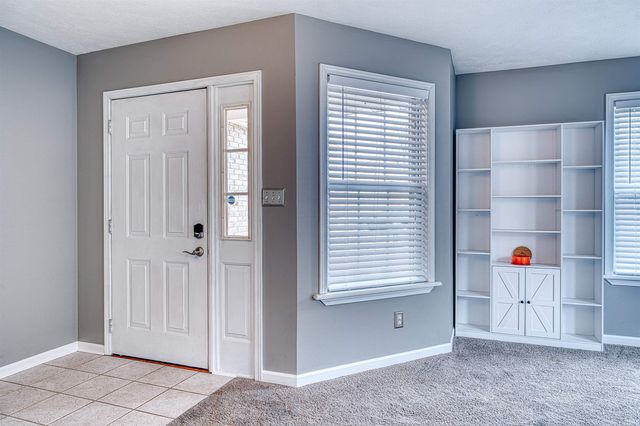 213 Westbriar Boulevard, Newburgh, IN 47630