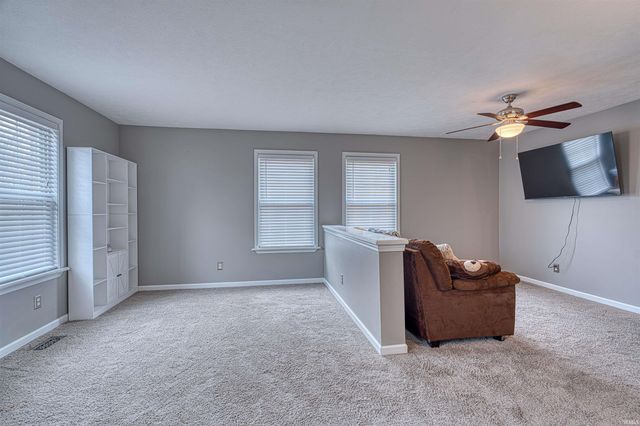 213 Westbriar Boulevard, Newburgh, IN 47630