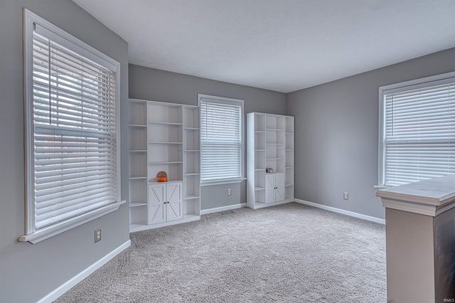 213 Westbriar Boulevard, Newburgh, IN 47630