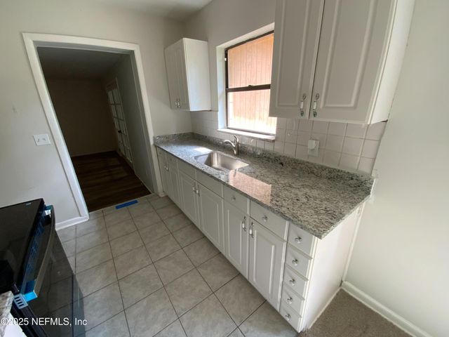 949 GRANVILLE Road, Jacksonville, FL 32205