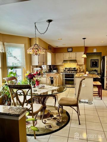 33 Bennett Road, Old Bridge, NJ 07747