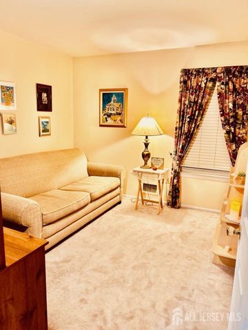 33 Bennett Road, Old Bridge, NJ 07747