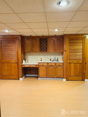 33 Bennett Road, Old Bridge, NJ 07747