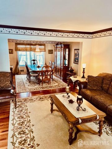 33 Bennett Road, Old Bridge, NJ 07747