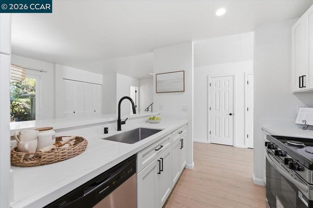 1824 Tesoro Ct, Pinole, CA 94564