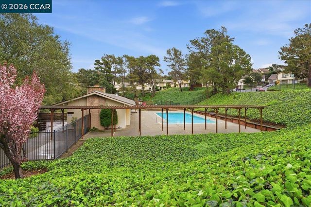 1824 Tesoro Ct, Pinole, CA 94564