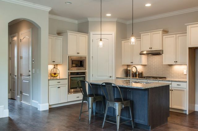10 Elissa Place, Hendersonville, TN 37075