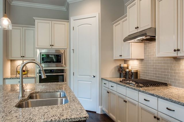 10 Elissa Place, Hendersonville, TN 37075