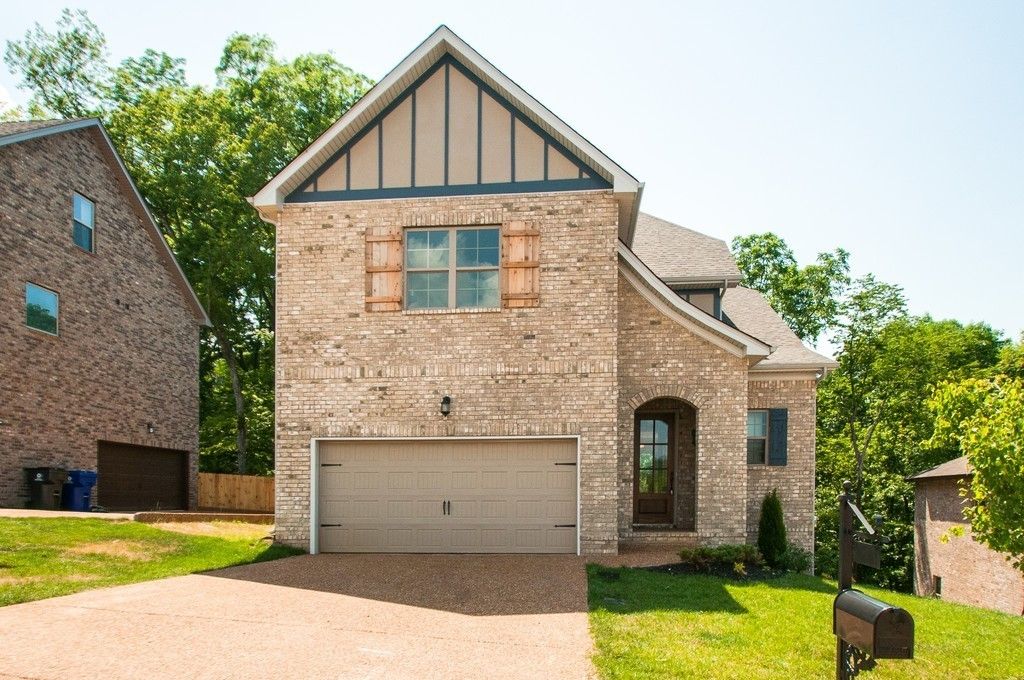 10 Elissa Place, Hendersonville, TN 37075