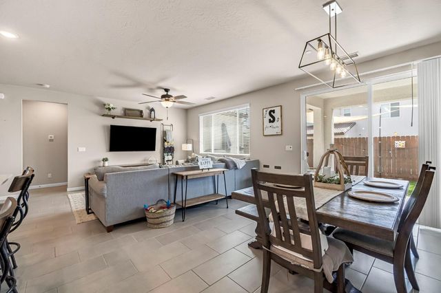 4158 Buckingham Avenue, Clovis, CA 93619