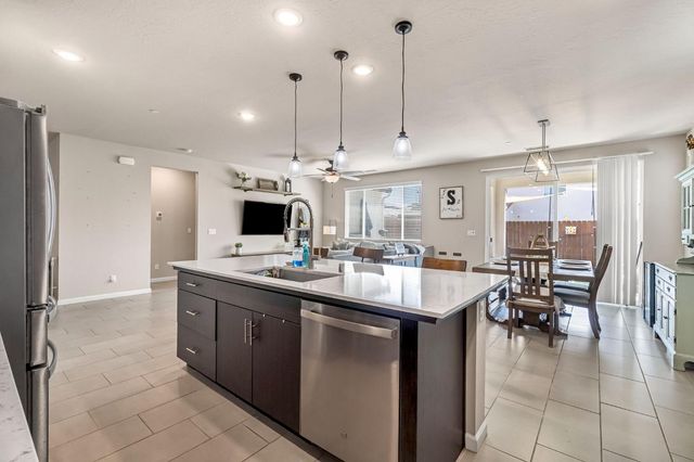 4158 Buckingham Avenue, Clovis, CA 93619