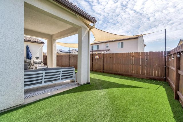 4158 Buckingham Avenue, Clovis, CA 93619