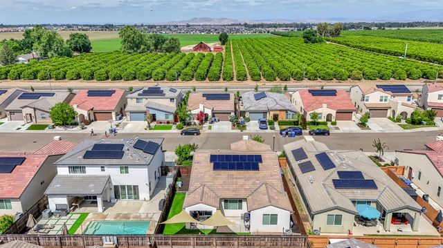 4158 Buckingham Avenue, Clovis, CA 93619