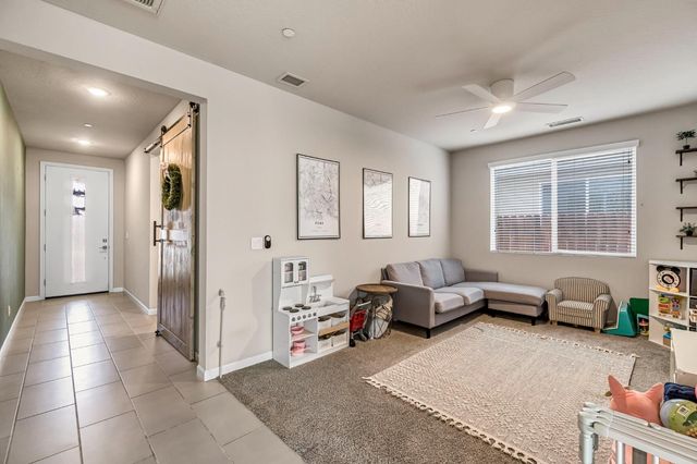 4158 Buckingham Avenue, Clovis, CA 93619