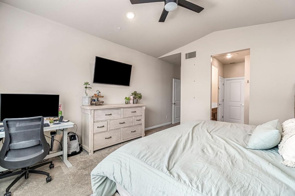 Image 28 of property listing at 4158 Buckingham Avenue, Clovis, CA 93619