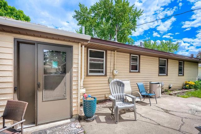 11256 Arrowhead Street NW, Coon Rapids, MN 55433