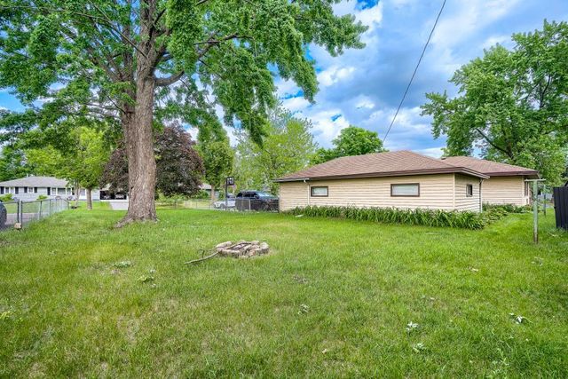 11256 Arrowhead Street NW, Coon Rapids, MN 55433