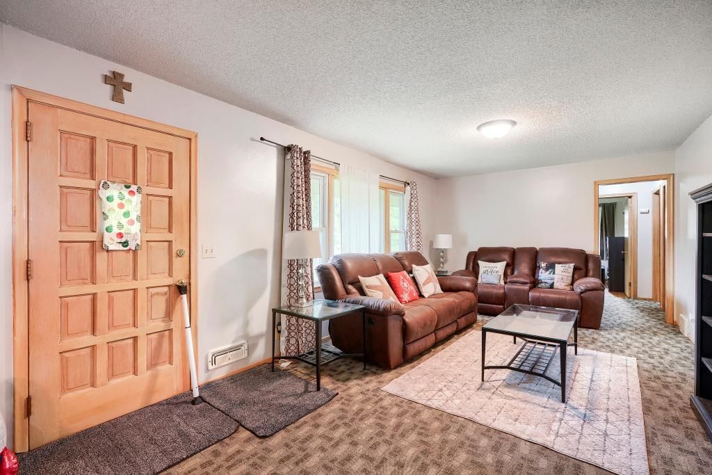 11256 Arrowhead Street NW, Coon Rapids, MN 55433 — photo 2