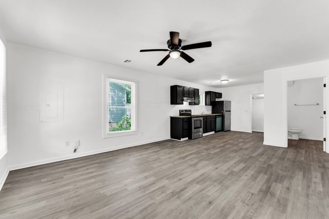 827 E Garfield Street, Springfield, MO 65803