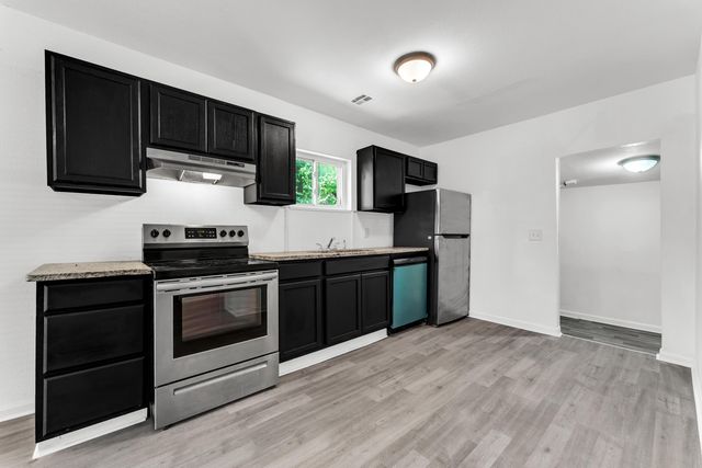 827 E Garfield Street, Springfield, MO 65803