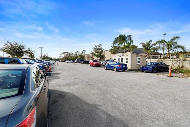 7350 NARCOOSSEE ROAD, Orlando, FL 32822