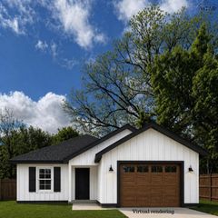 207 W ALDINE STREET, Iowa Park, TX 76367