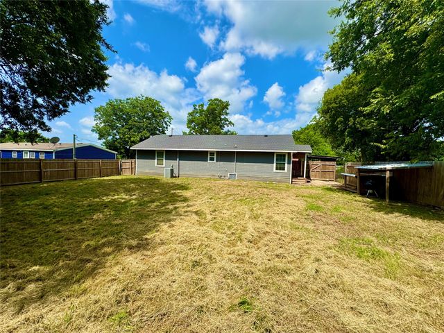 100 Beryl Lane, Blue Ridge, TX 75424