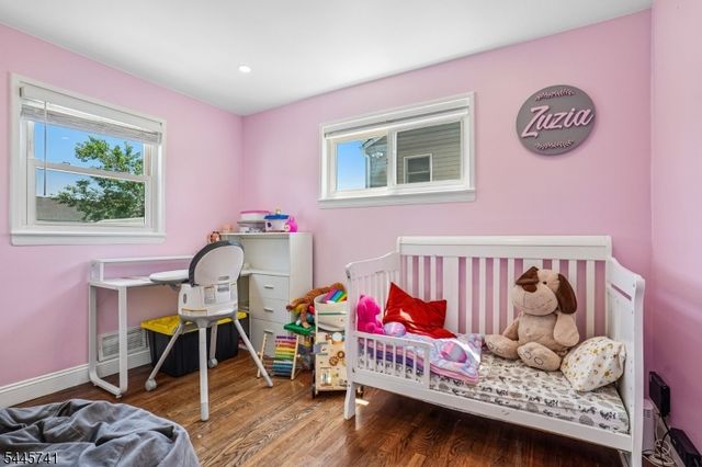 64 16Th Ave, Elmwood Park Boro, NJ 07407