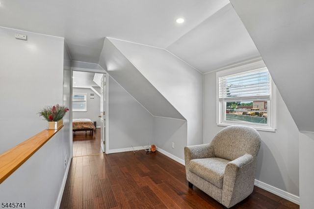 64 16Th Ave, Elmwood Park Boro, NJ 07407