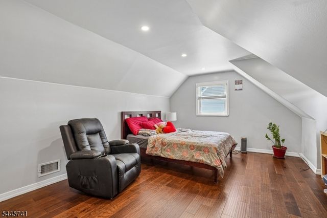 64 16Th Ave, Elmwood Park Boro, NJ 07407