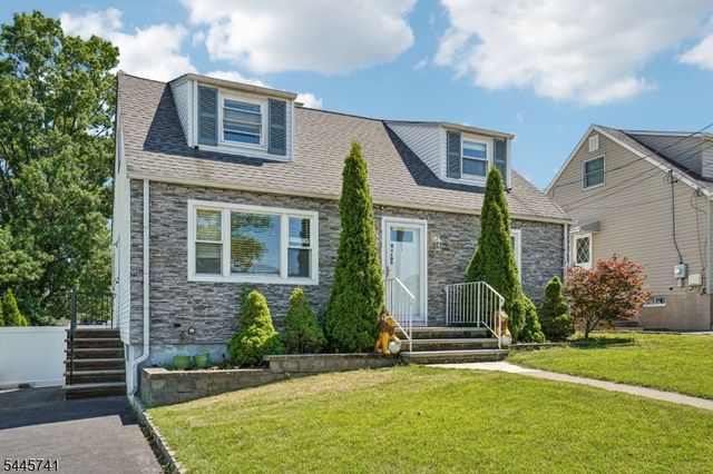 64 16Th Ave, Elmwood Park Boro, NJ 07407
