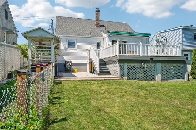 64 16Th Ave, Elmwood Park Boro, NJ 07407
