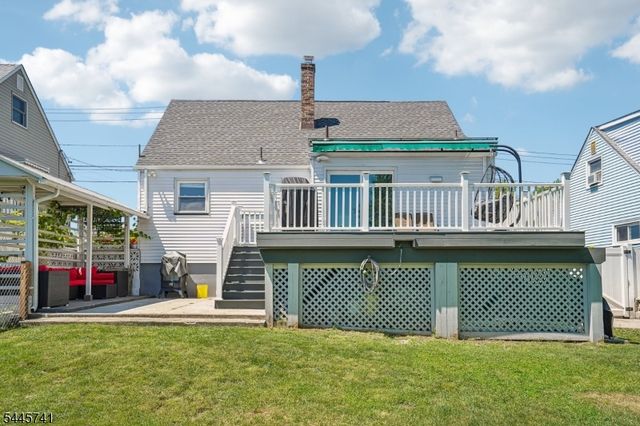 64 16Th Ave, Elmwood Park Boro, NJ 07407