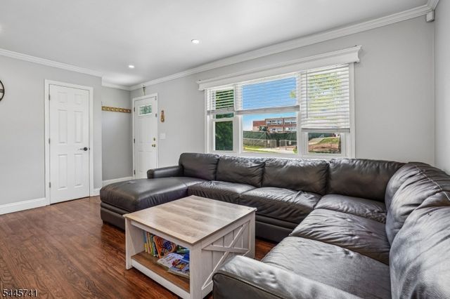 64 16Th Ave, Elmwood Park Boro, NJ 07407