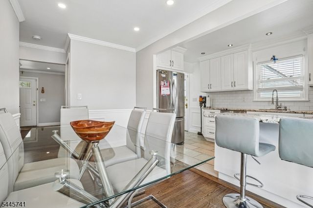 64 16Th Ave, Elmwood Park Boro, NJ 07407