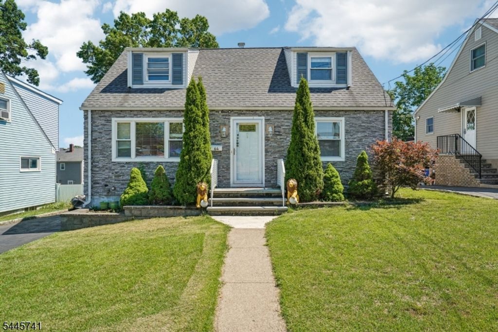 64 16Th Ave, Elmwood Park Boro, NJ 07407