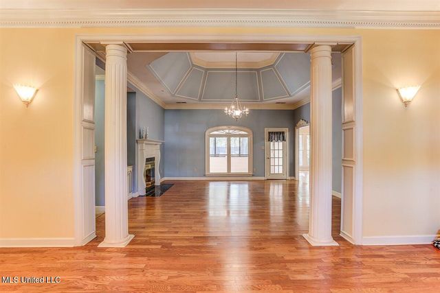 8500 E Cedar Lake Drive, Walls, MS 38680