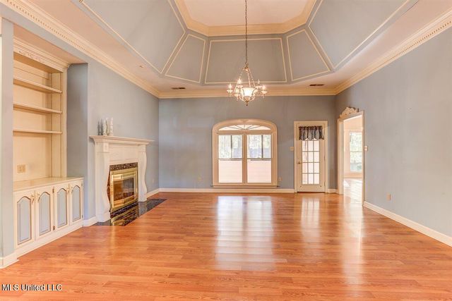 8500 E Cedar Lake Drive, Walls, MS 38680