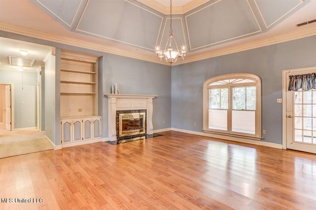 8500 E Cedar Lake Drive, Walls, MS 38680