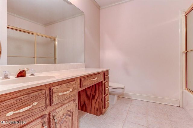 8500 E Cedar Lake Drive, Walls, MS 38680