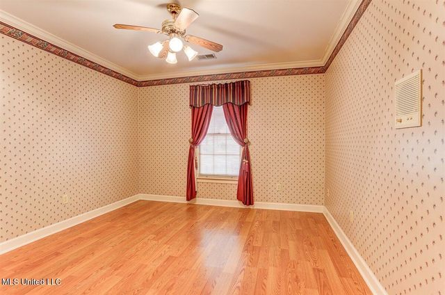 8500 E Cedar Lake Drive, Walls, MS 38680