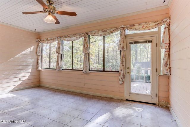 8500 E Cedar Lake Drive, Walls, MS 38680