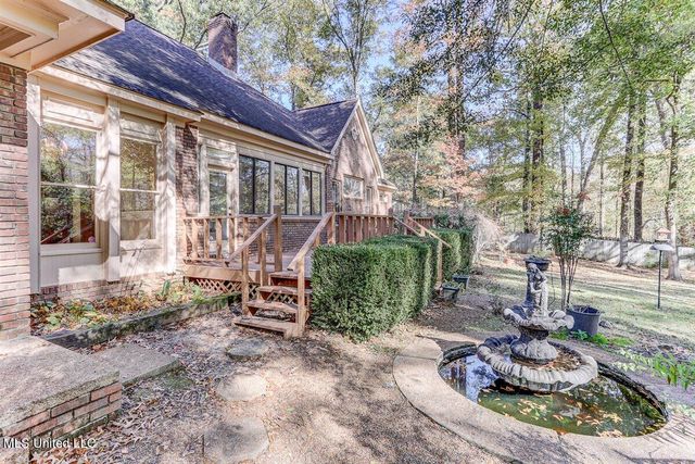 8500 E Cedar Lake Drive, Walls, MS 38680