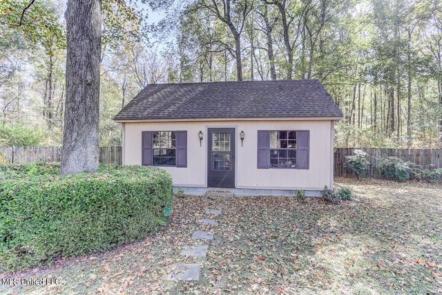 8500 E Cedar Lake Drive, Walls, MS 38680