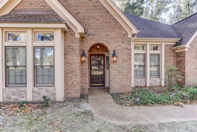 8500 E Cedar Lake Drive, Walls, MS 38680